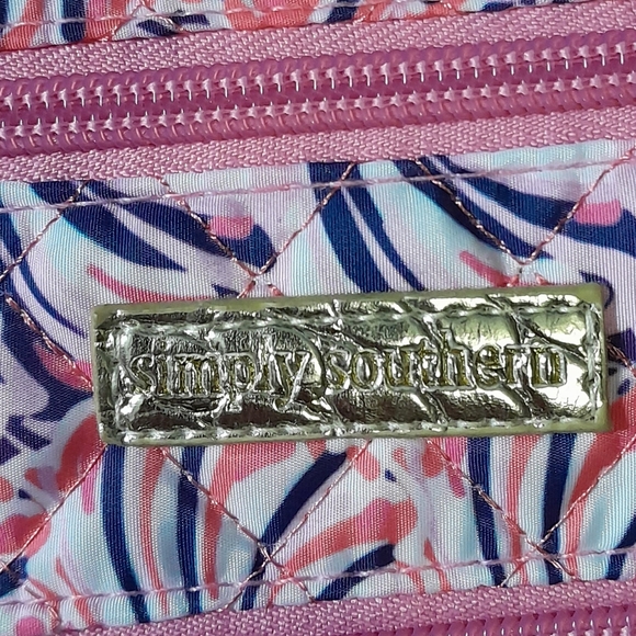 Simply Southern Mini-Cross Scallop Pattern Lightly Used - Picture 3 of 8